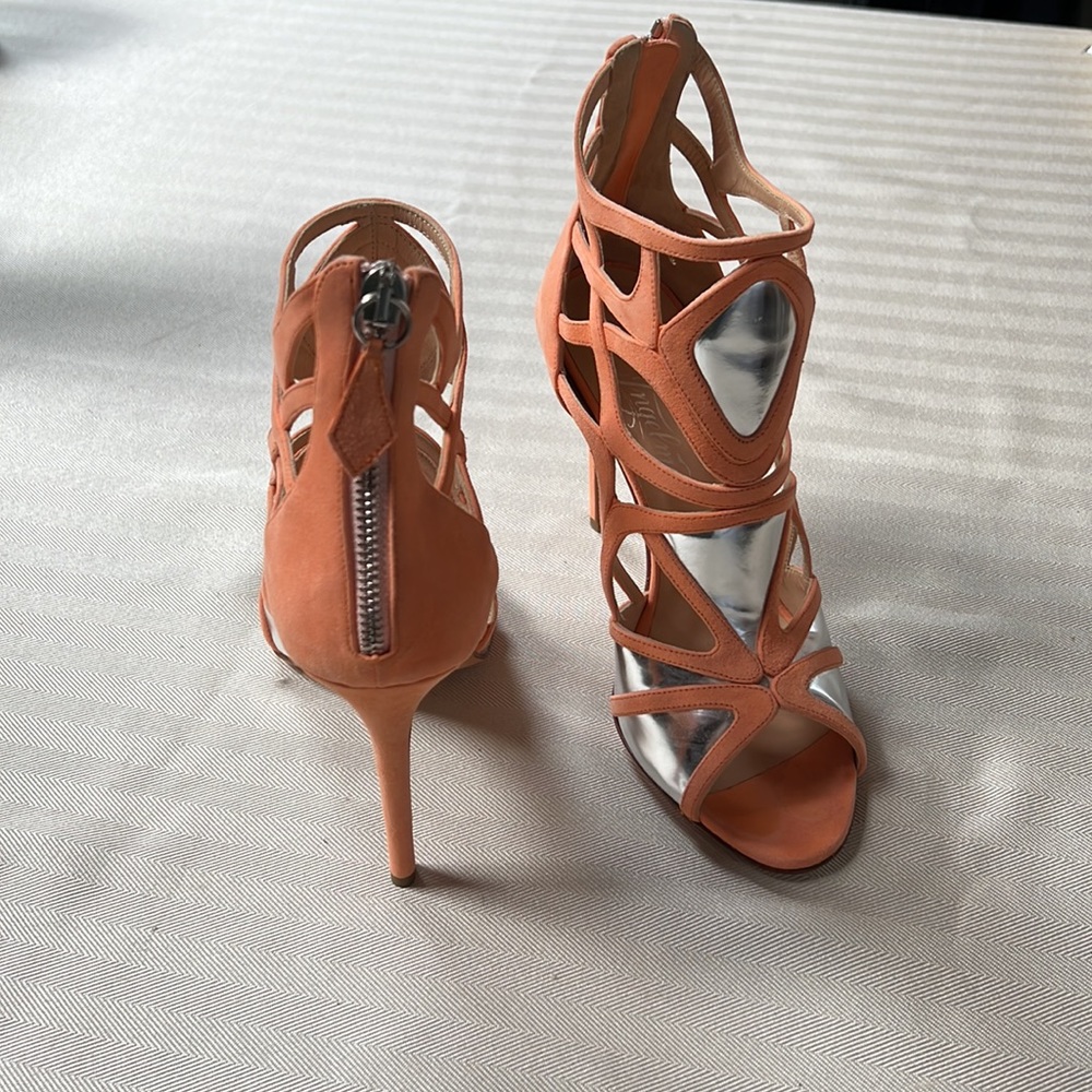 NEW Alejandro Ingelmo Heels - Picture 3 of 3